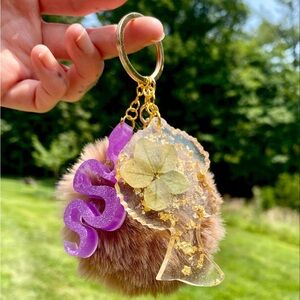 ✨Simple Keychain✨ Glow in the dark!